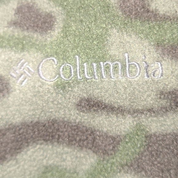 Columbia Camouflage Fleece Jacket - Picture 2 of 3